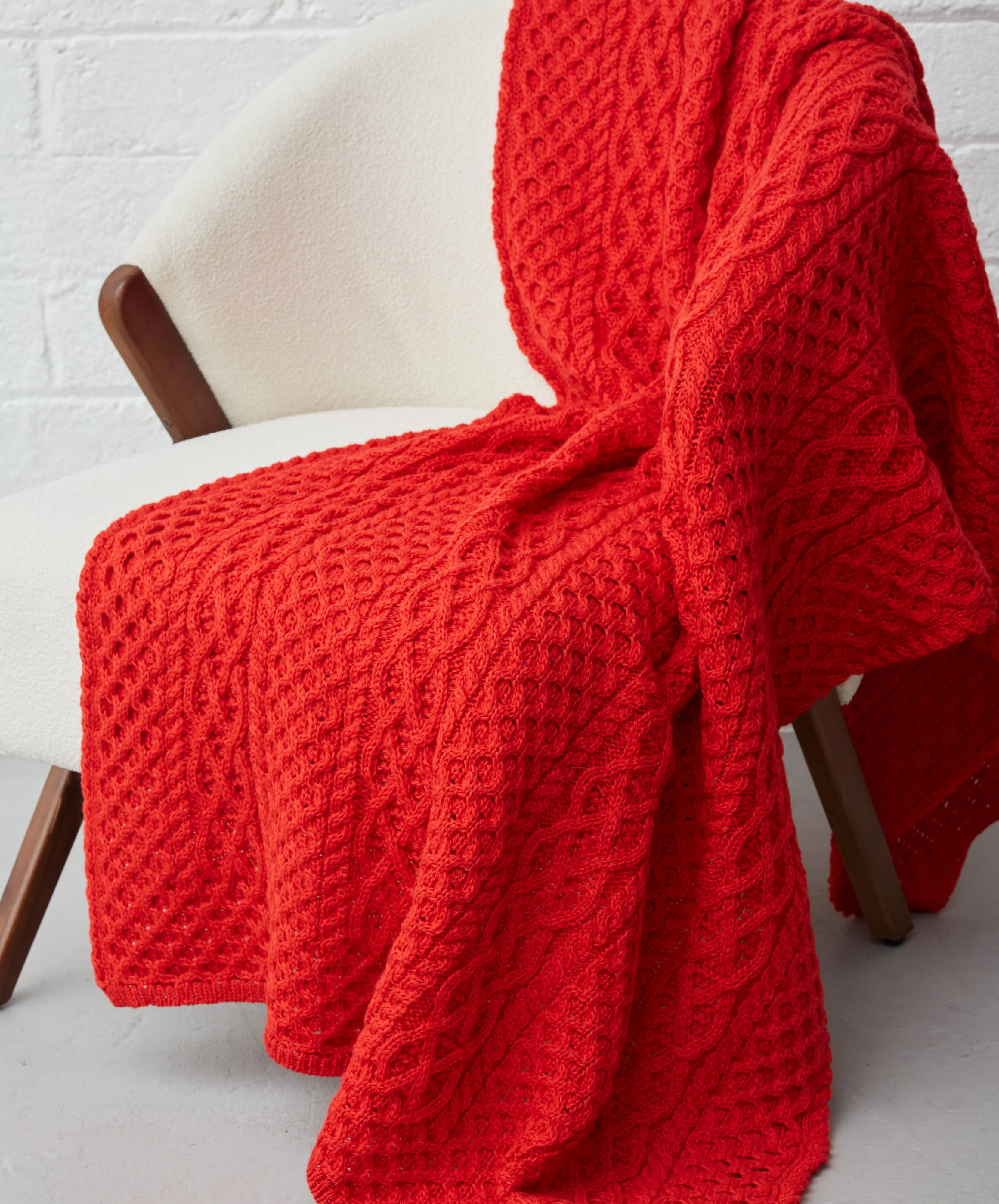 Aran Throw Scarlet