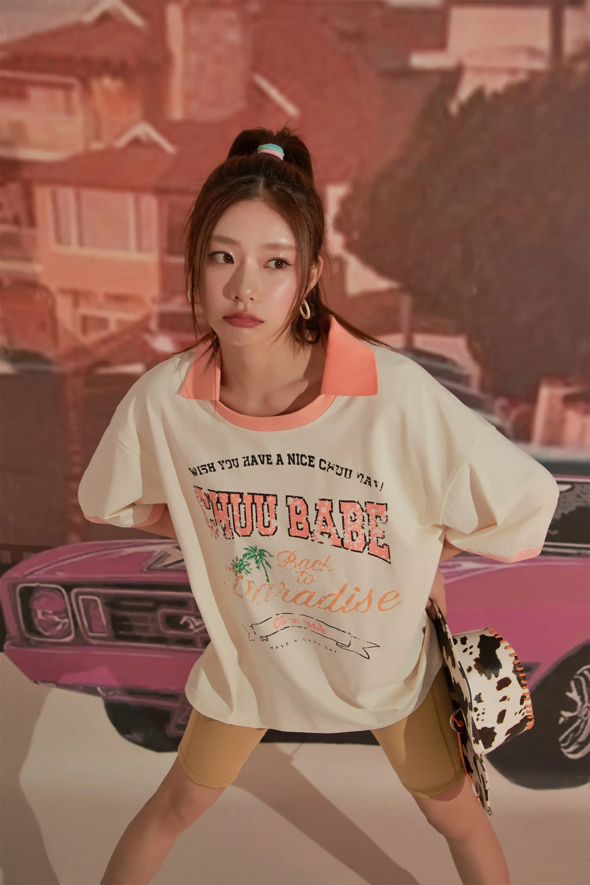 Chuu Babe Back To Paradise Color Line Neck Line Loose Fit T-Shirt