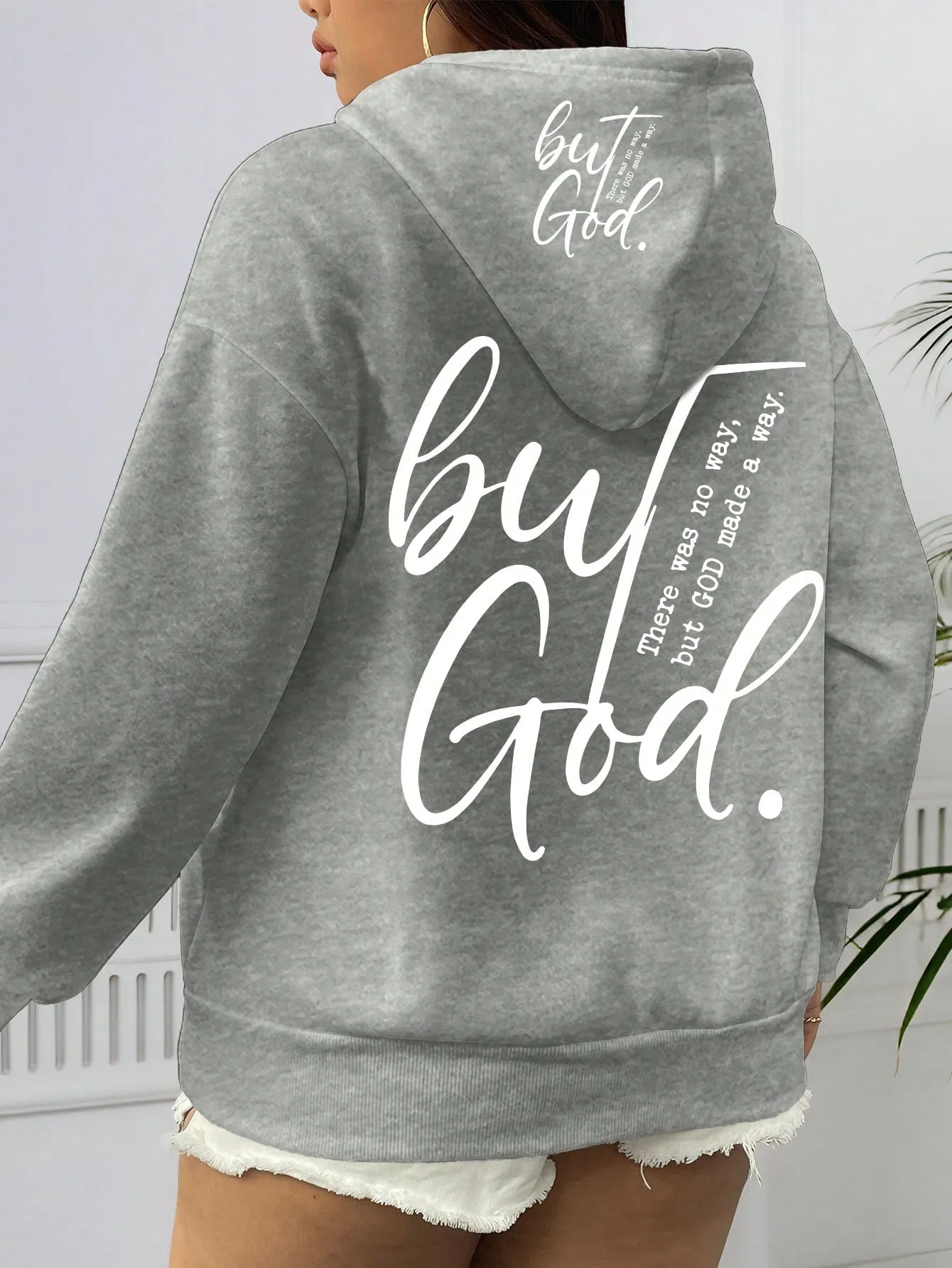 Cozy Chic: Trendy Women's Hoodies