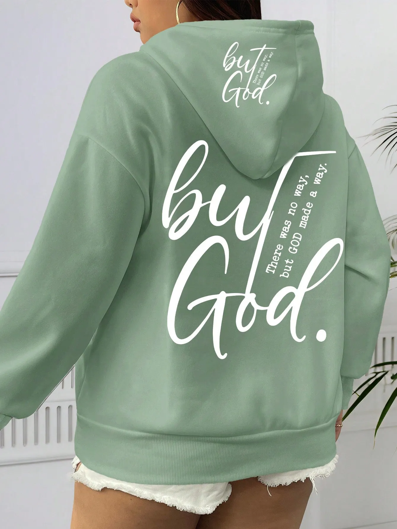 Cozy Chic: Trendy Women's Hoodies