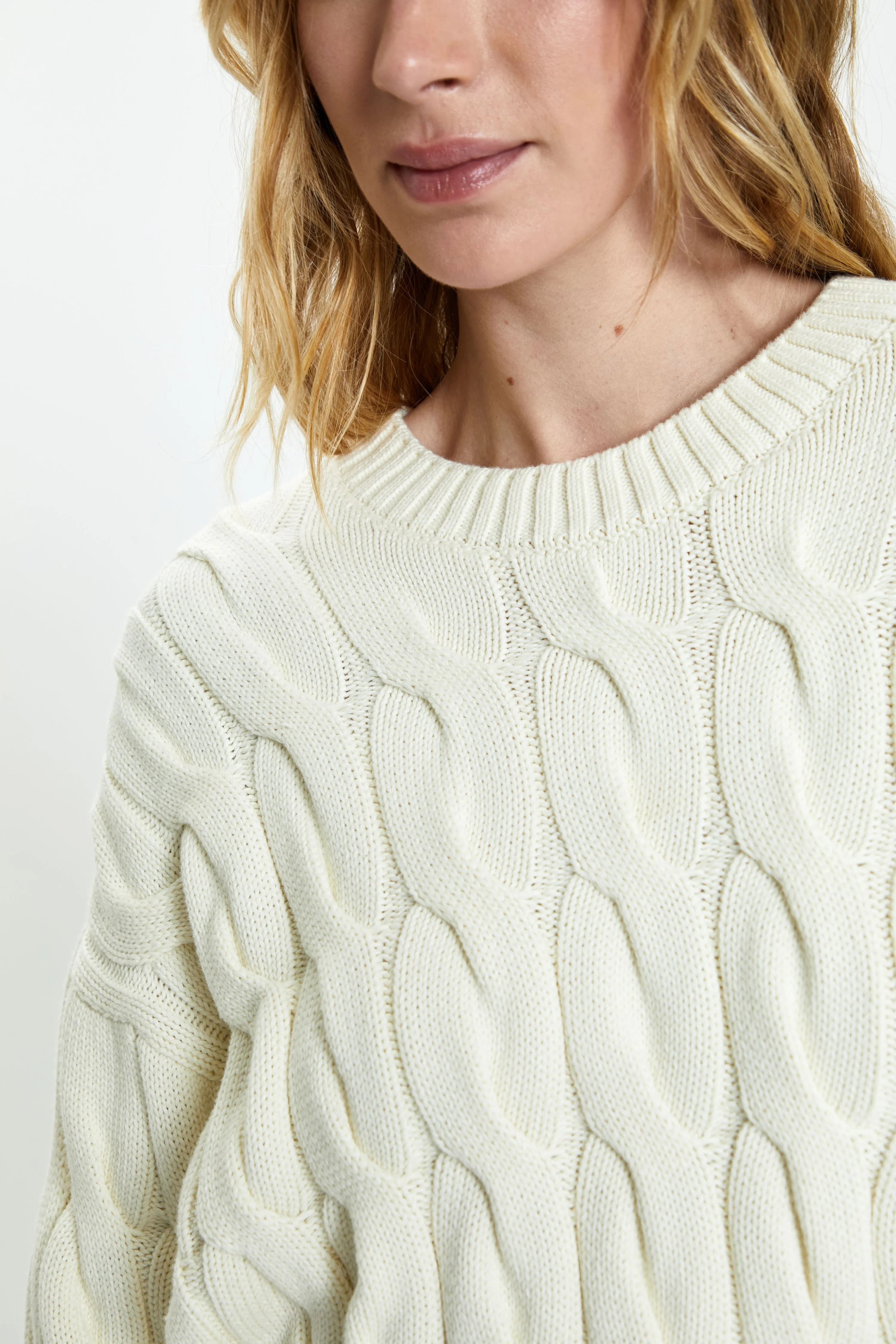 Eva Crew Neck Sweater - Ecru Cable