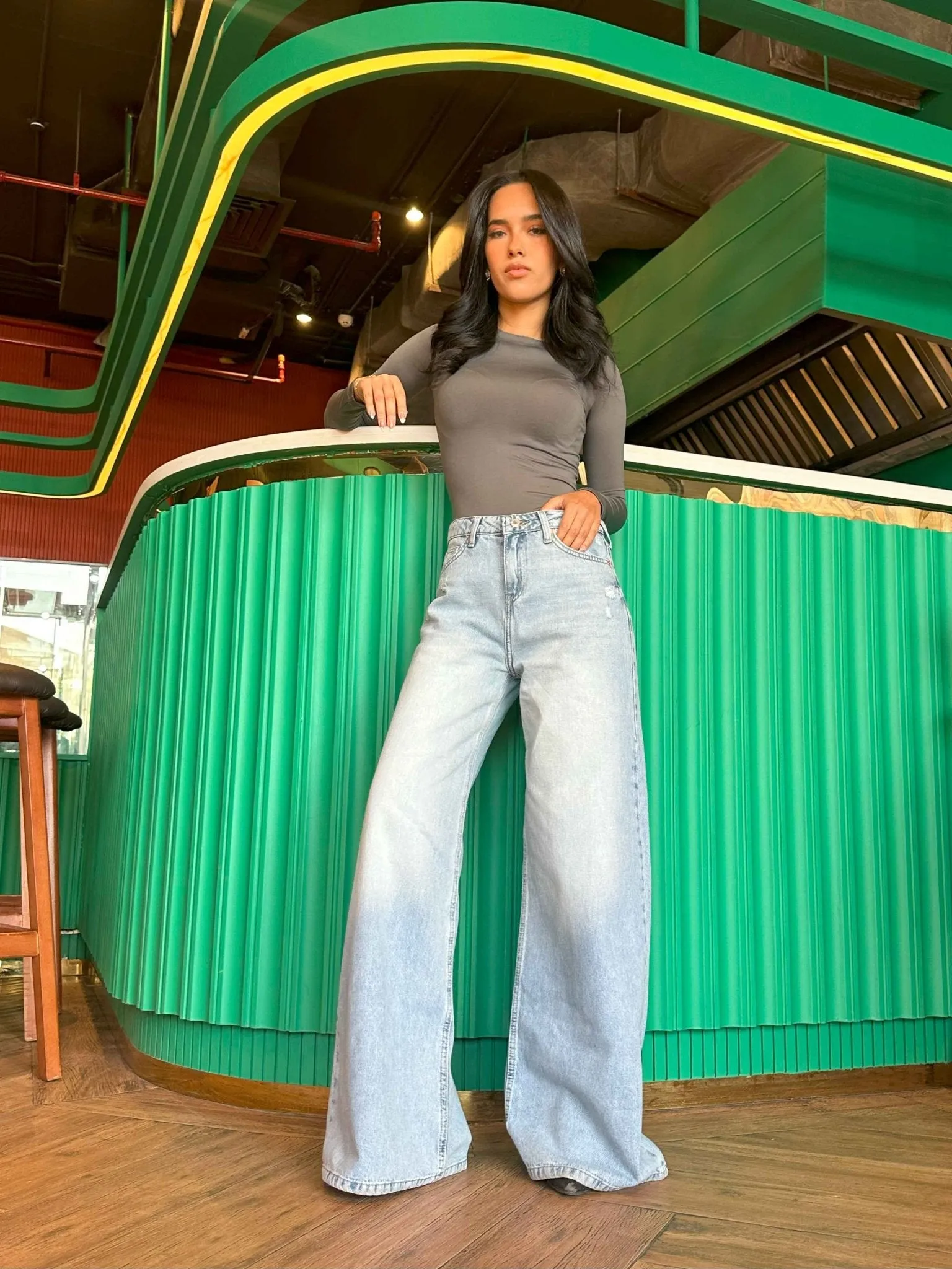 Extreme Wide Leg - Light Vintage Blue Jeans.