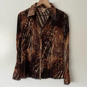 Notations Vintage Mixed Print Buttondown Blouse with Lace Detailing