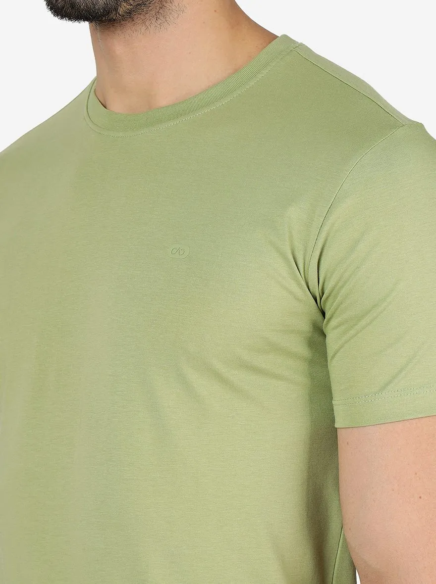 Pista Green Solid Slim Fit T-Shirt | JadeBlue