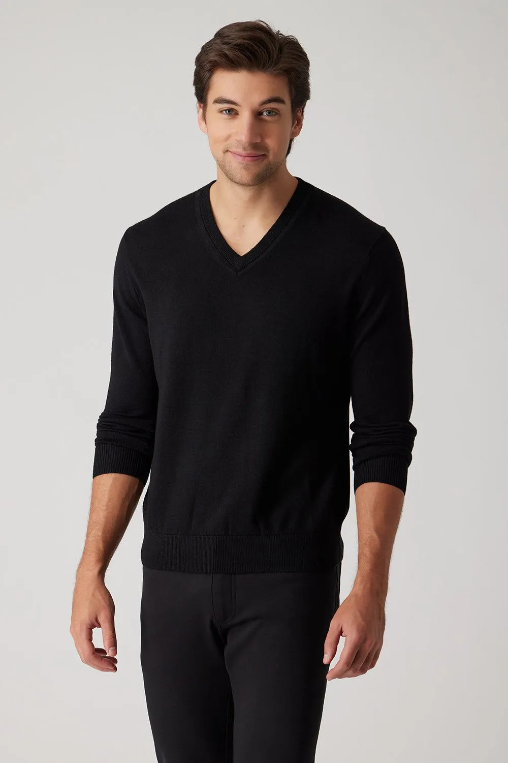 Raffi The Bronson Extra Fine Merino Wool V-Neck HWC19391 | Black